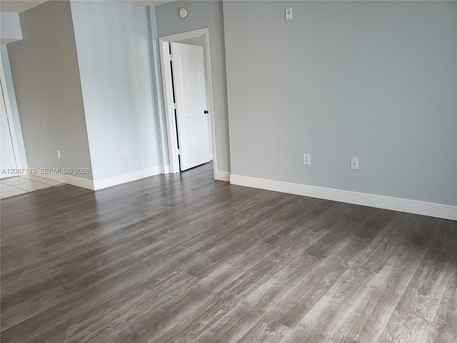 KEYSTONE COURTS CONDO · #W212 in Miami - Photo 15