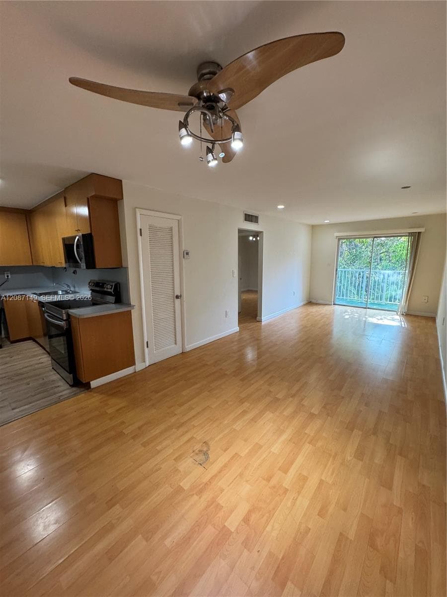 Heritage Condo · #304 in North Miami - Photo 3