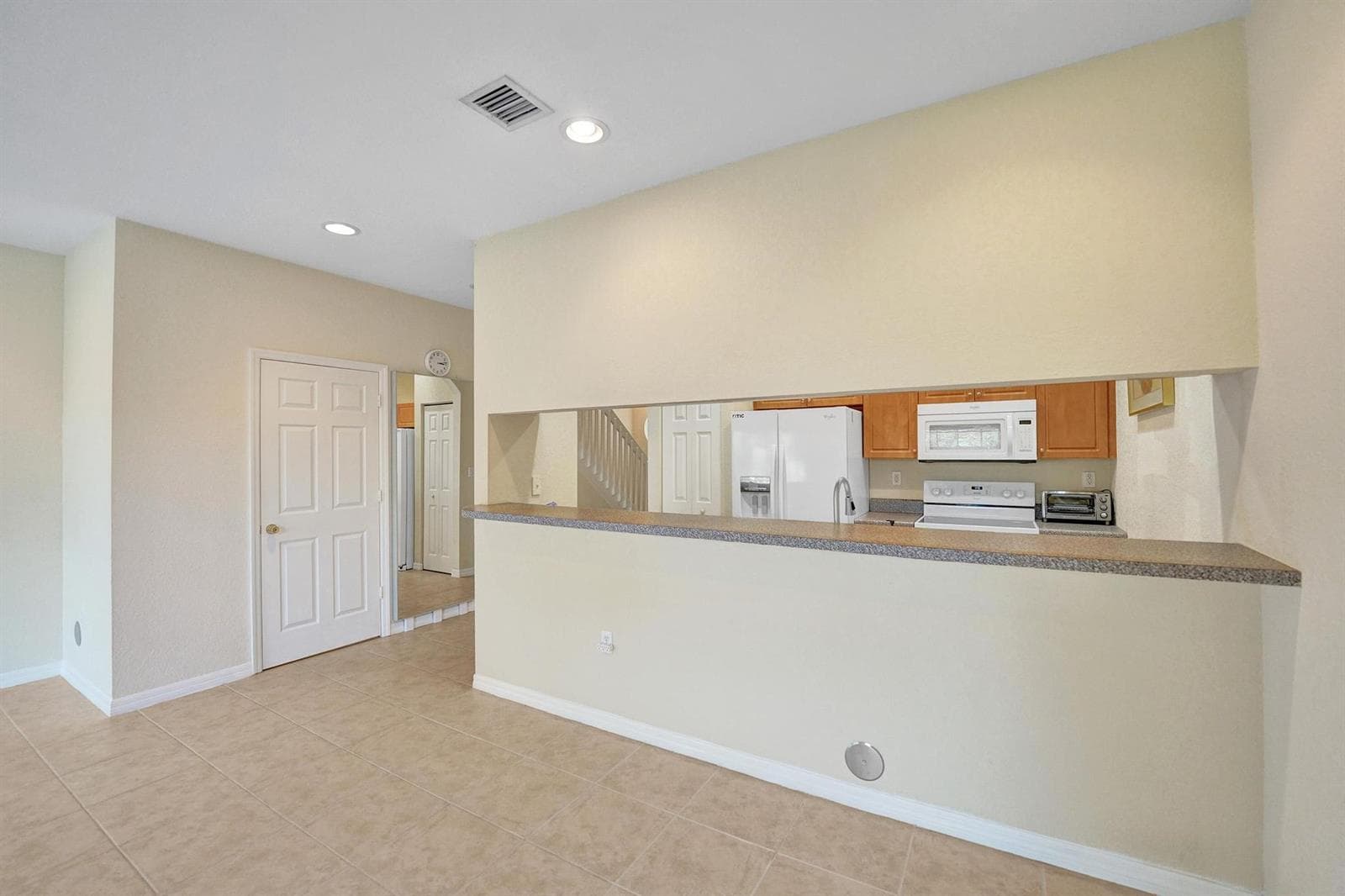 Kitchen/Living Area