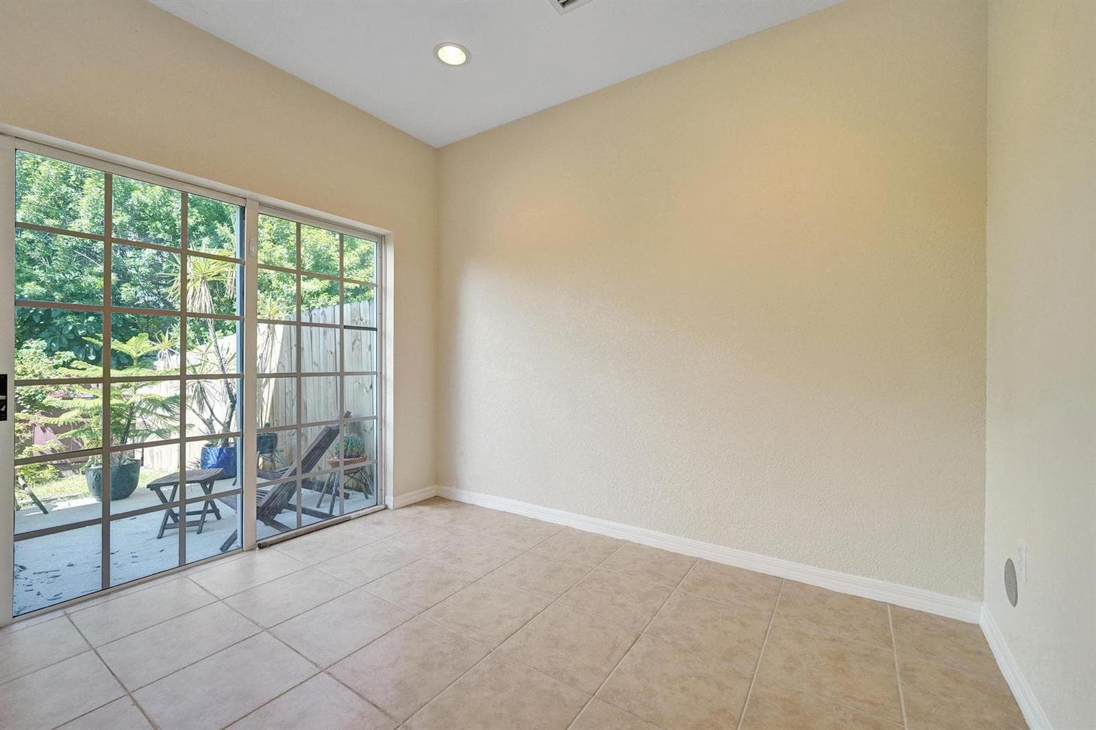 Living & Dining Area