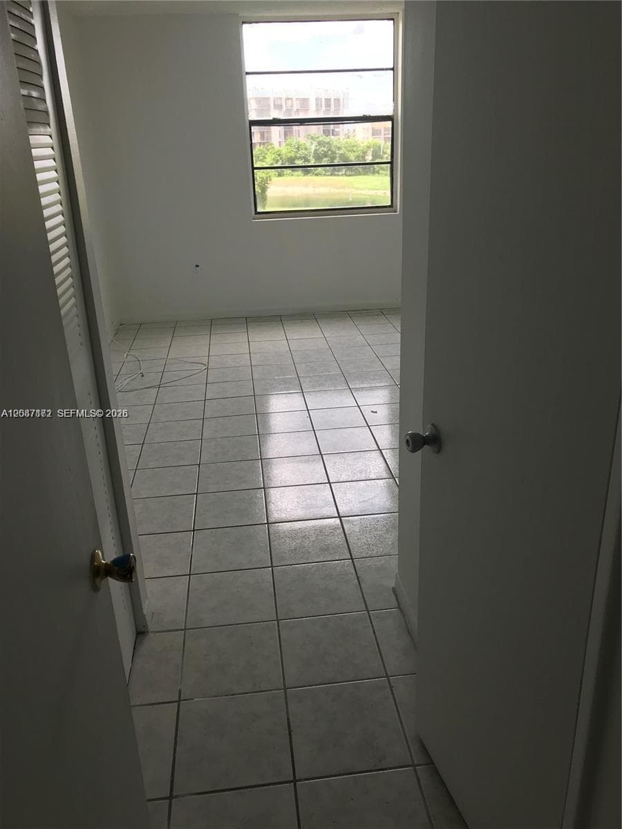 BLEAU GROTTO CONDO · #433 in Miami - Photo 12