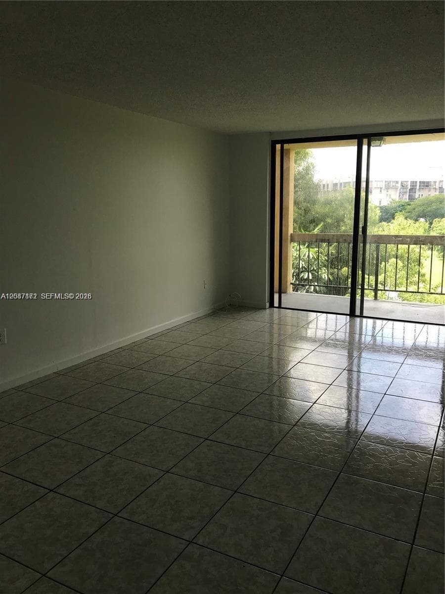 BLEAU GROTTO CONDO · #433 in Miami - Photo 8