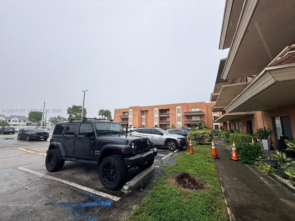 LAKEVIEW GARDENS AT MIAMI · #C4010 in Hialeah - Photo 1