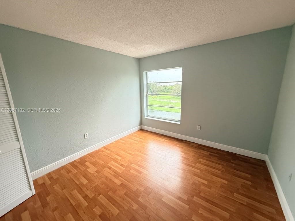 LAKEVIEW GARDENS AT MIAMI · #C4010 in Hialeah - Photo 5
