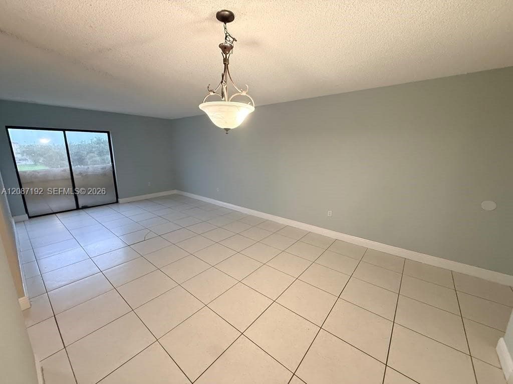 LAKEVIEW GARDENS AT MIAMI · #C4010 in Hialeah - Photo 8