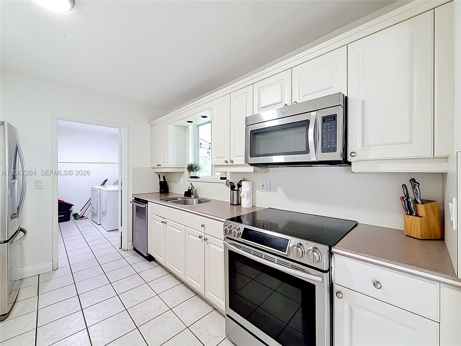 2501 NE 209th Ter photo 12