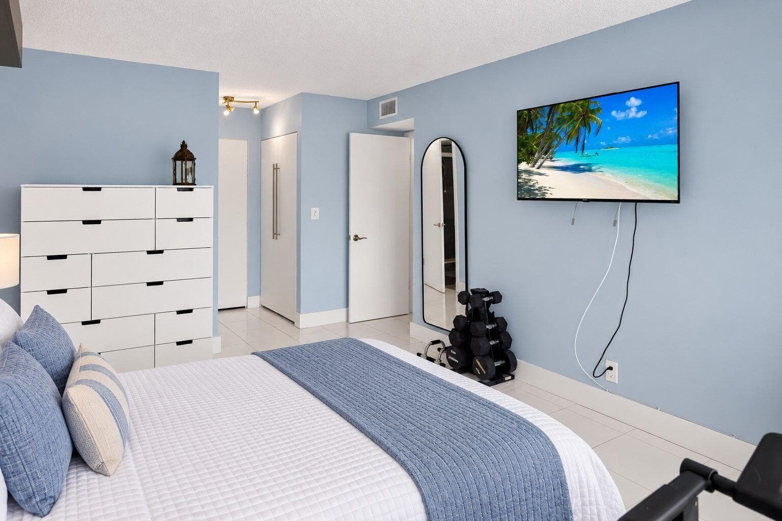23-web-or-mls-Primary Bedroom 2