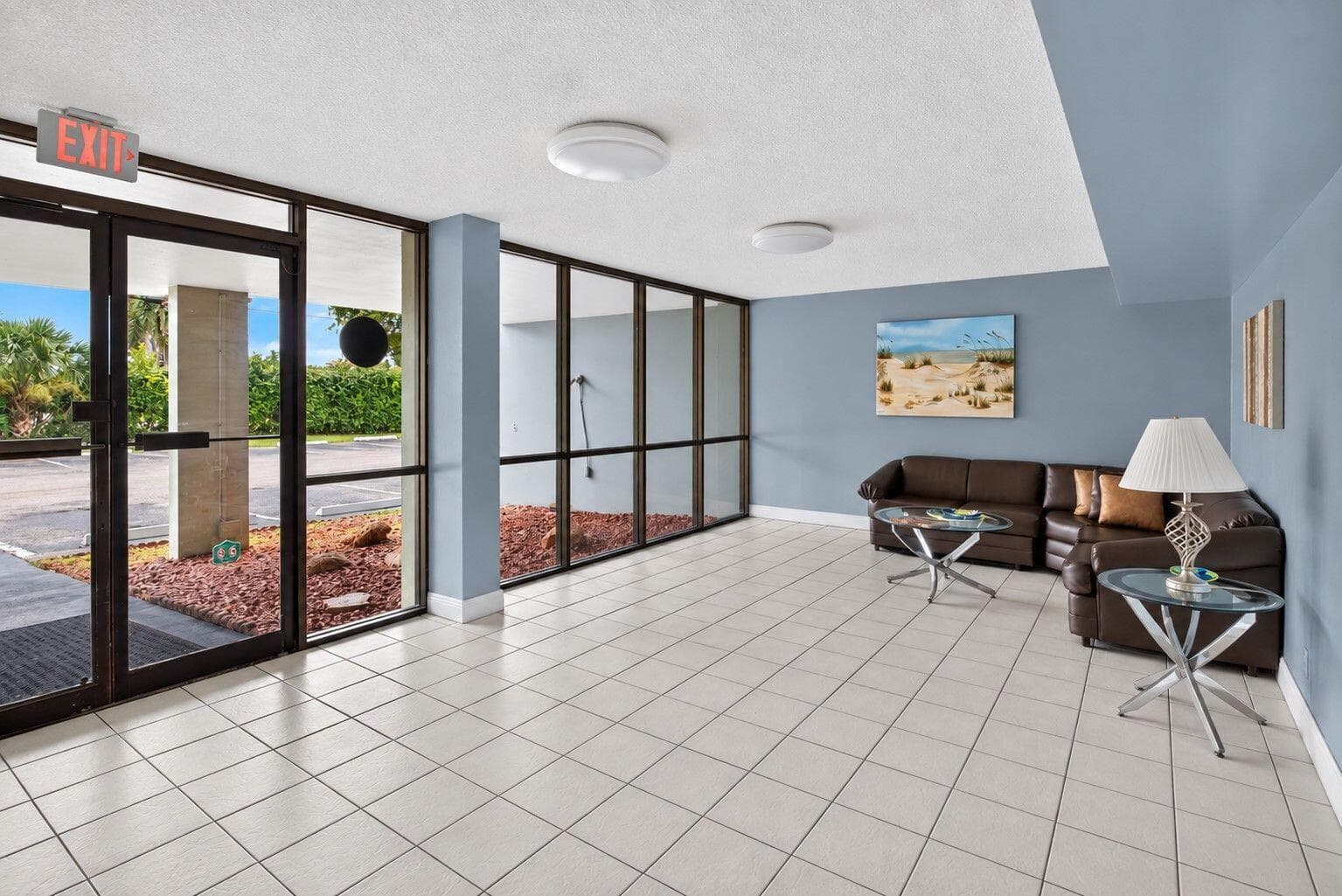 41-web-or-mls-Front Hallway