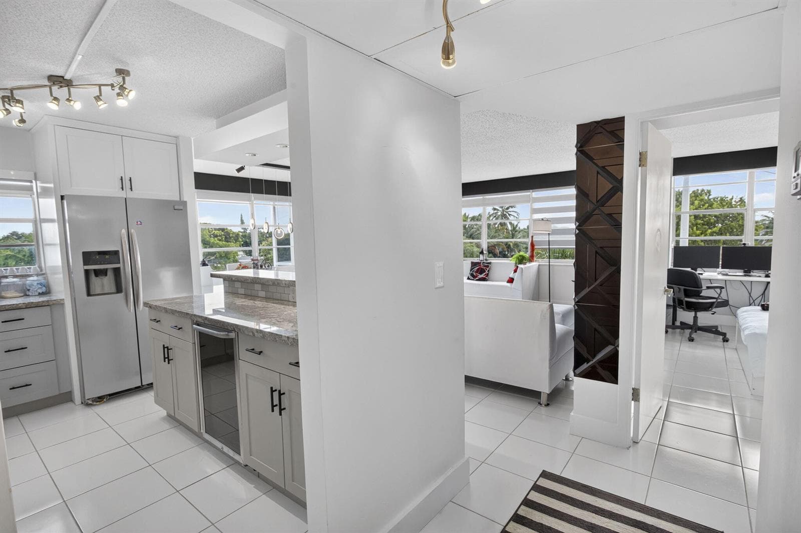 1-web-or-mls-Unit view_1