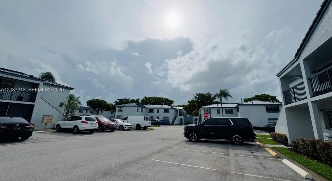 THE MOORS · #1-19 in Hialeah - Photo 28