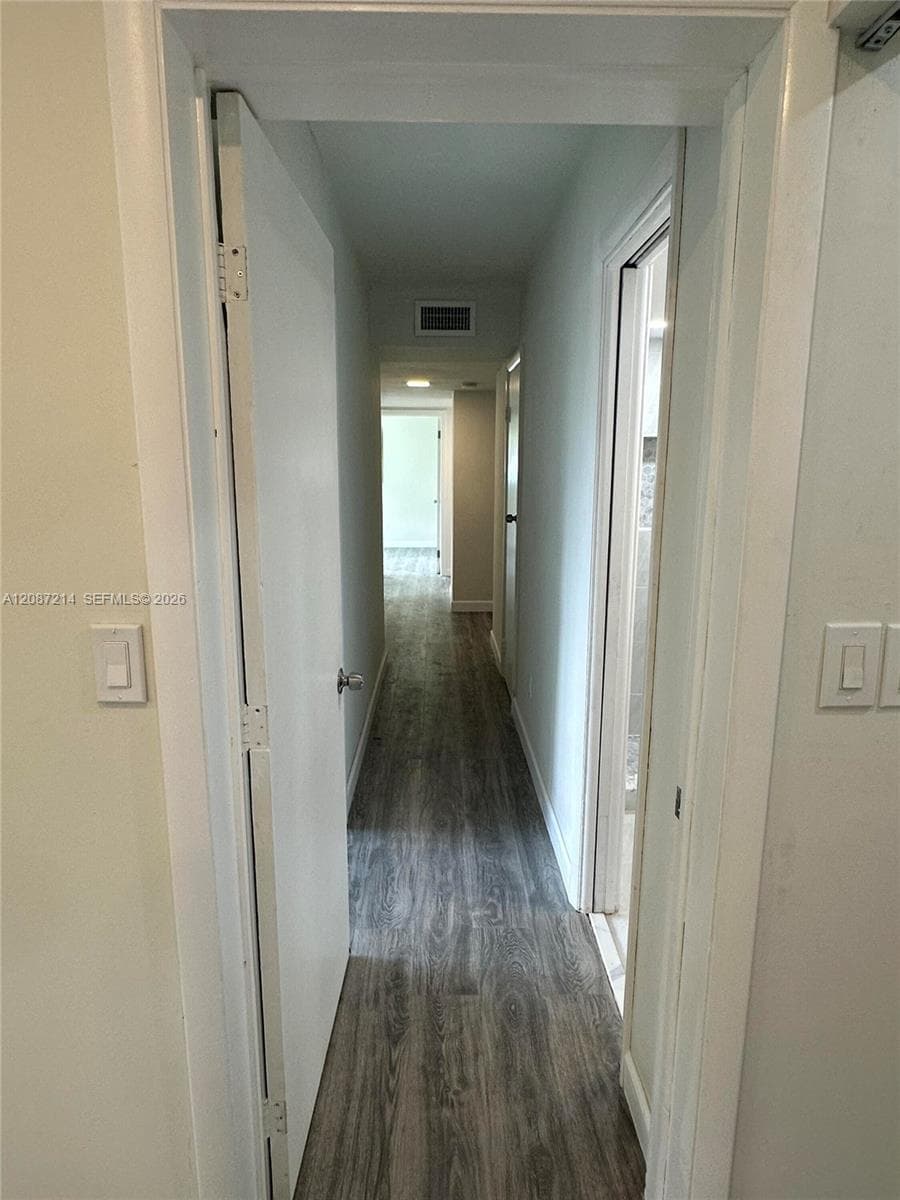 2025 NW 191st St photo 23