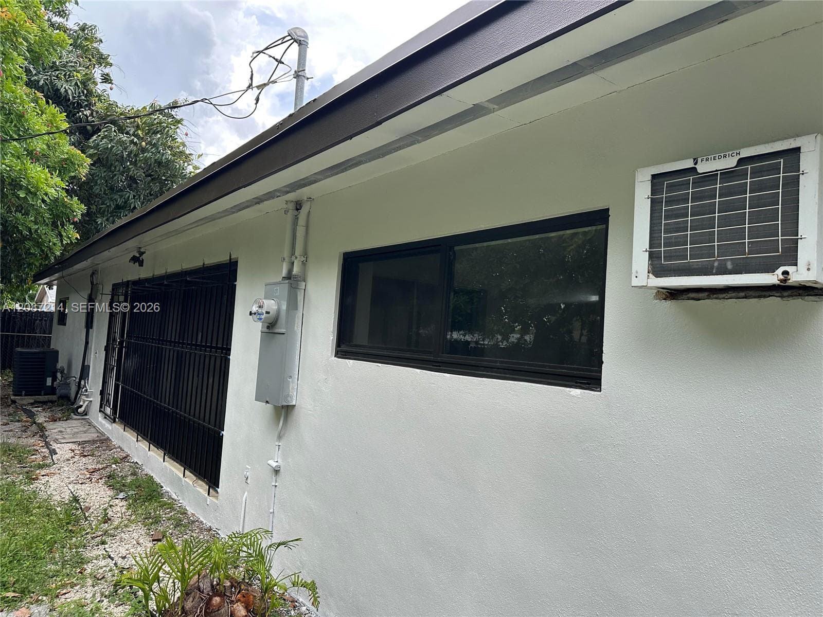 2025 NW 191st St photo 36