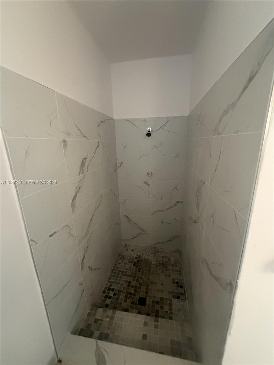 9610 SW 58th St #9610 photo 6