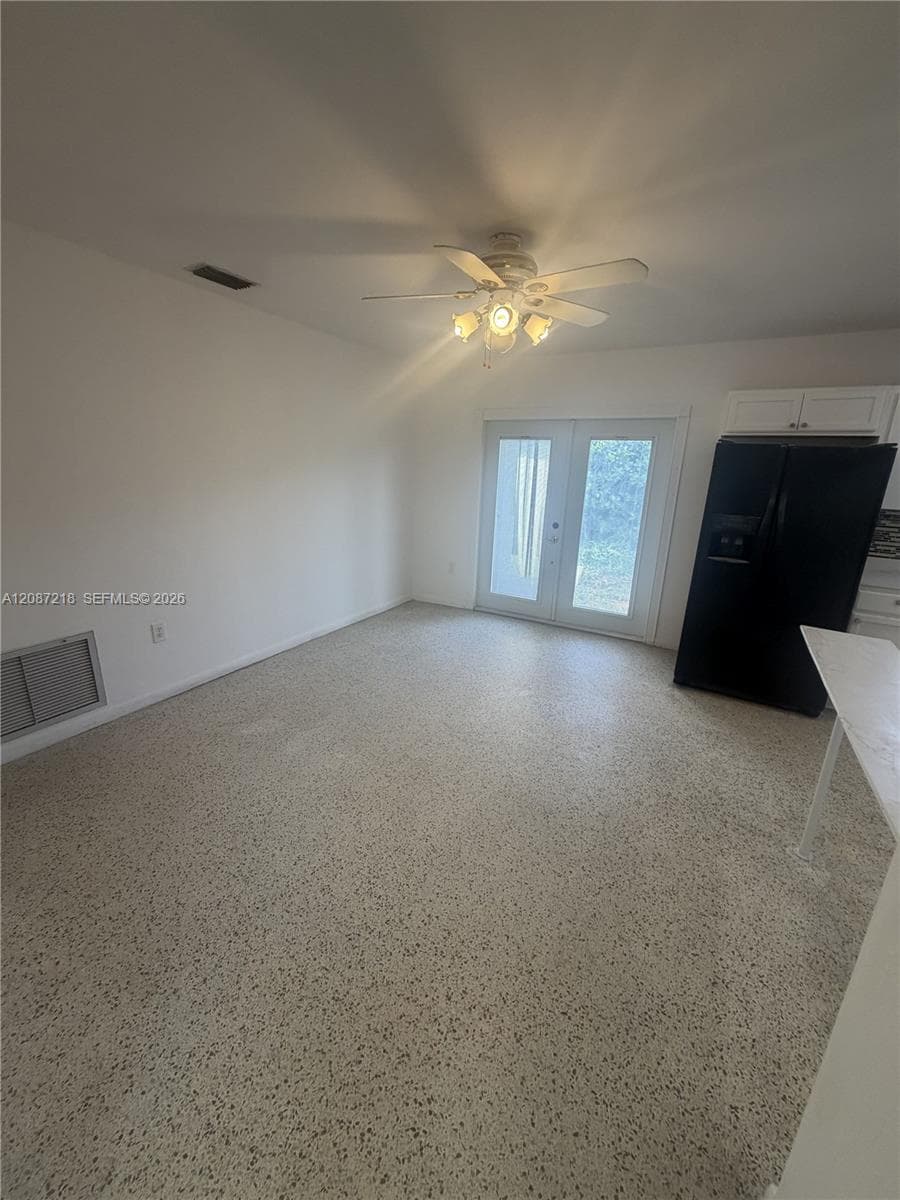 9610 SW 58th St #9610 photo 4