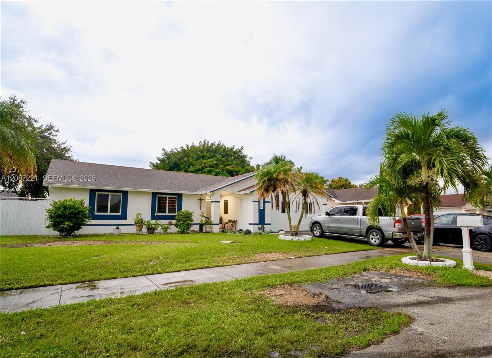 13814 SW 281 ST SW photo 1
