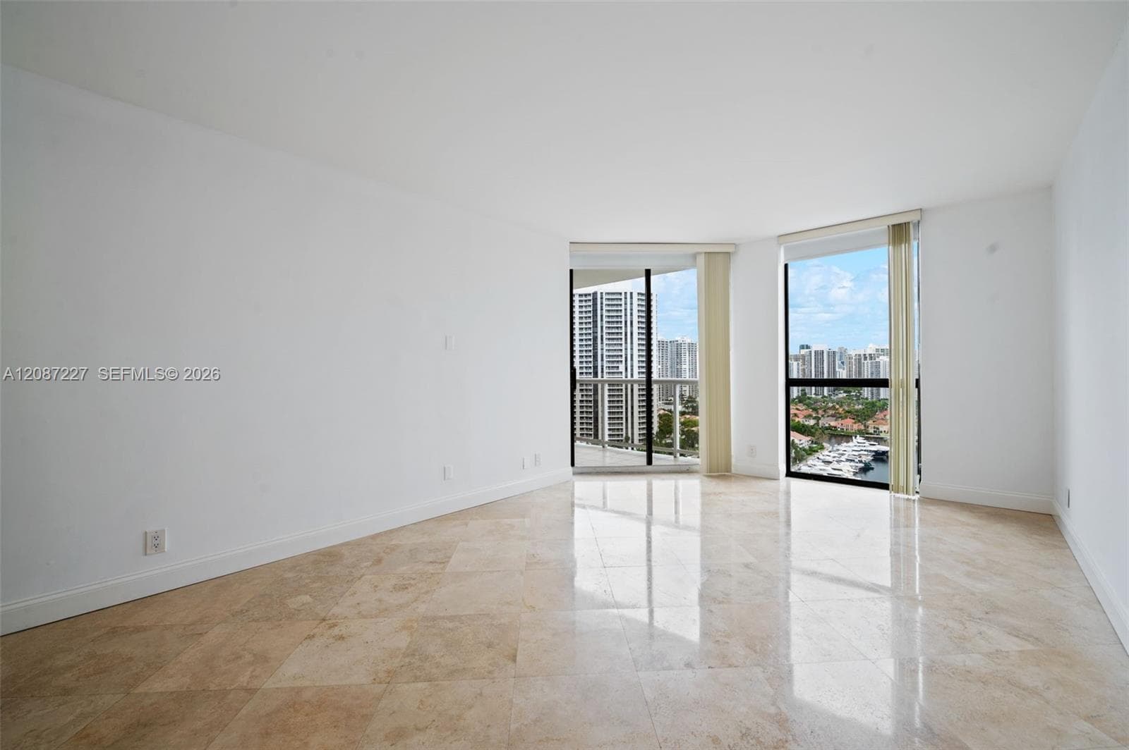 HARBORSIDE · #1807 in Aventura - Photo 13