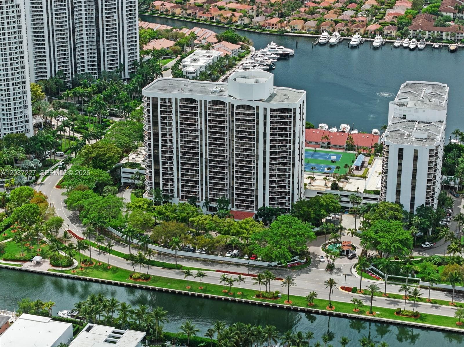HARBORSIDE · #1807 in Aventura - Photo 36