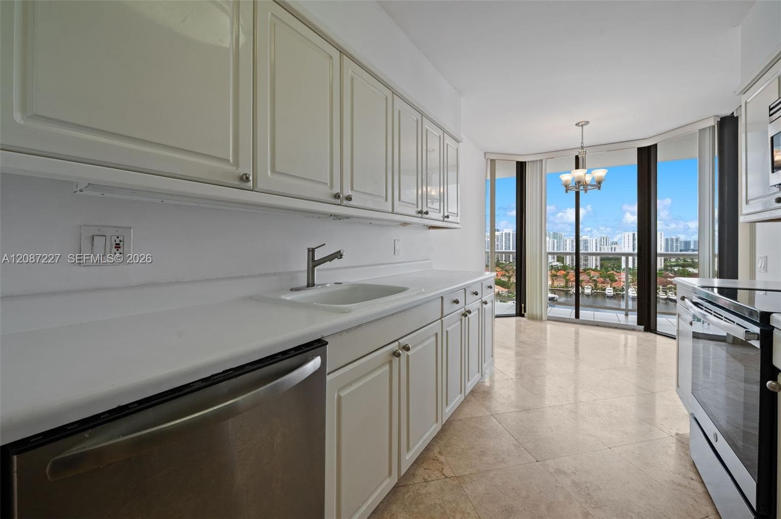 HARBORSIDE · #1807 in Aventura - Photo 10