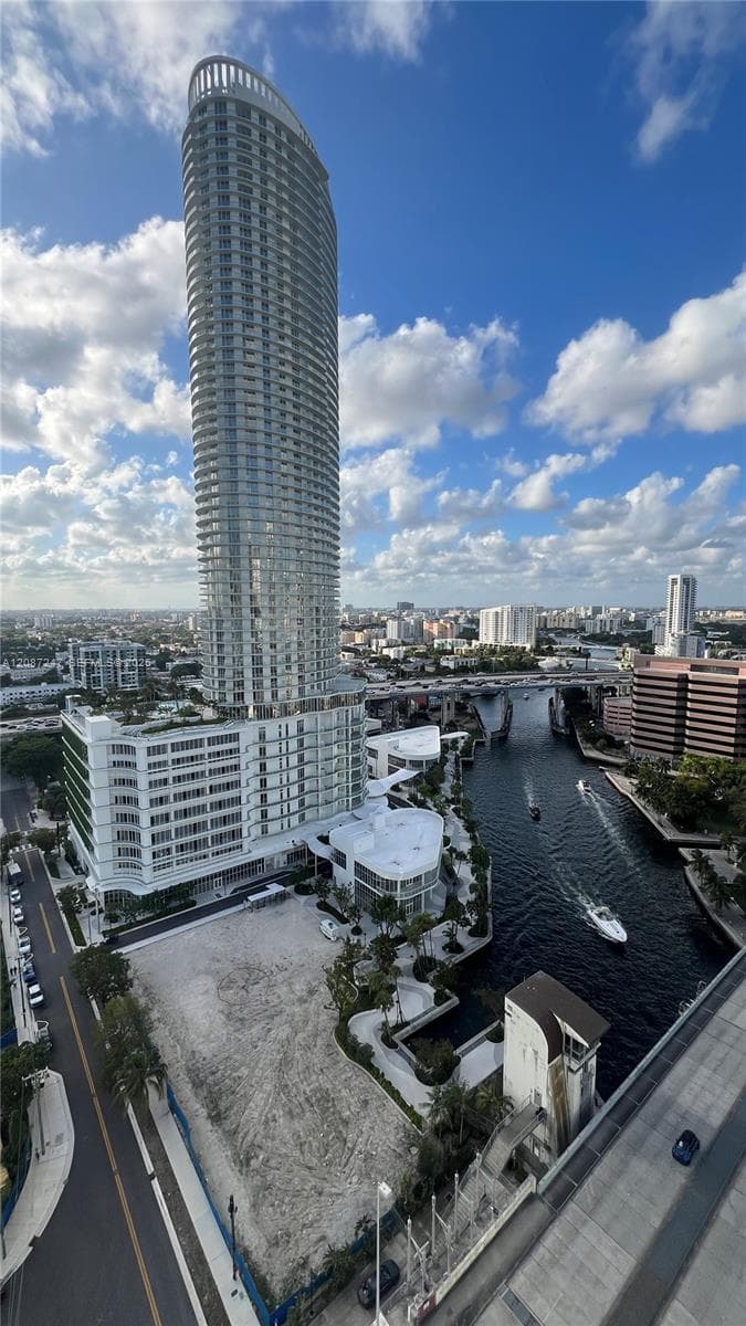 Latitude on the River · #2202 in Miami - Photo 27