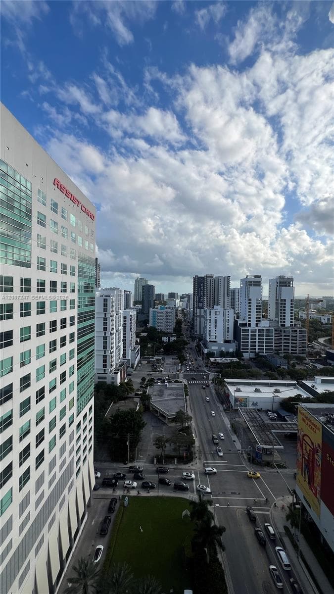 Latitude on the River · #2202 in Miami - Photo 22