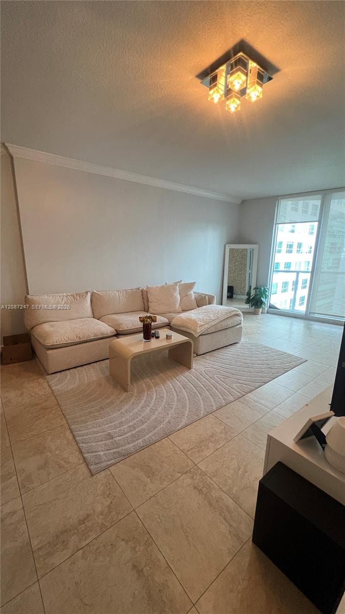 Latitude on the River · #2202 in Miami - Photo 8