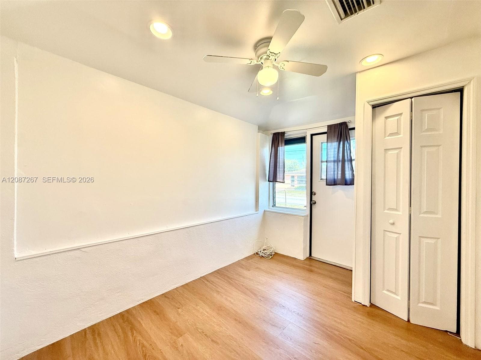 2403 Scott St #A photo 18