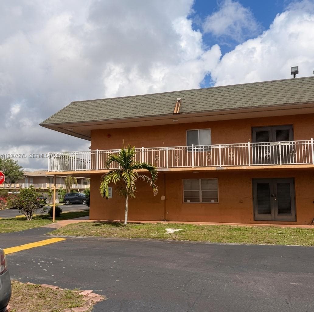 NEW WORLD CONDO APTS III · #C-201 in Miami Gardens - Photo 7
