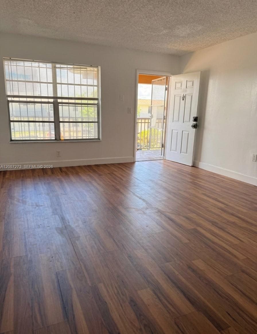 NEW WORLD CONDO APTS III · #C-201 in Miami Gardens - Photo 4