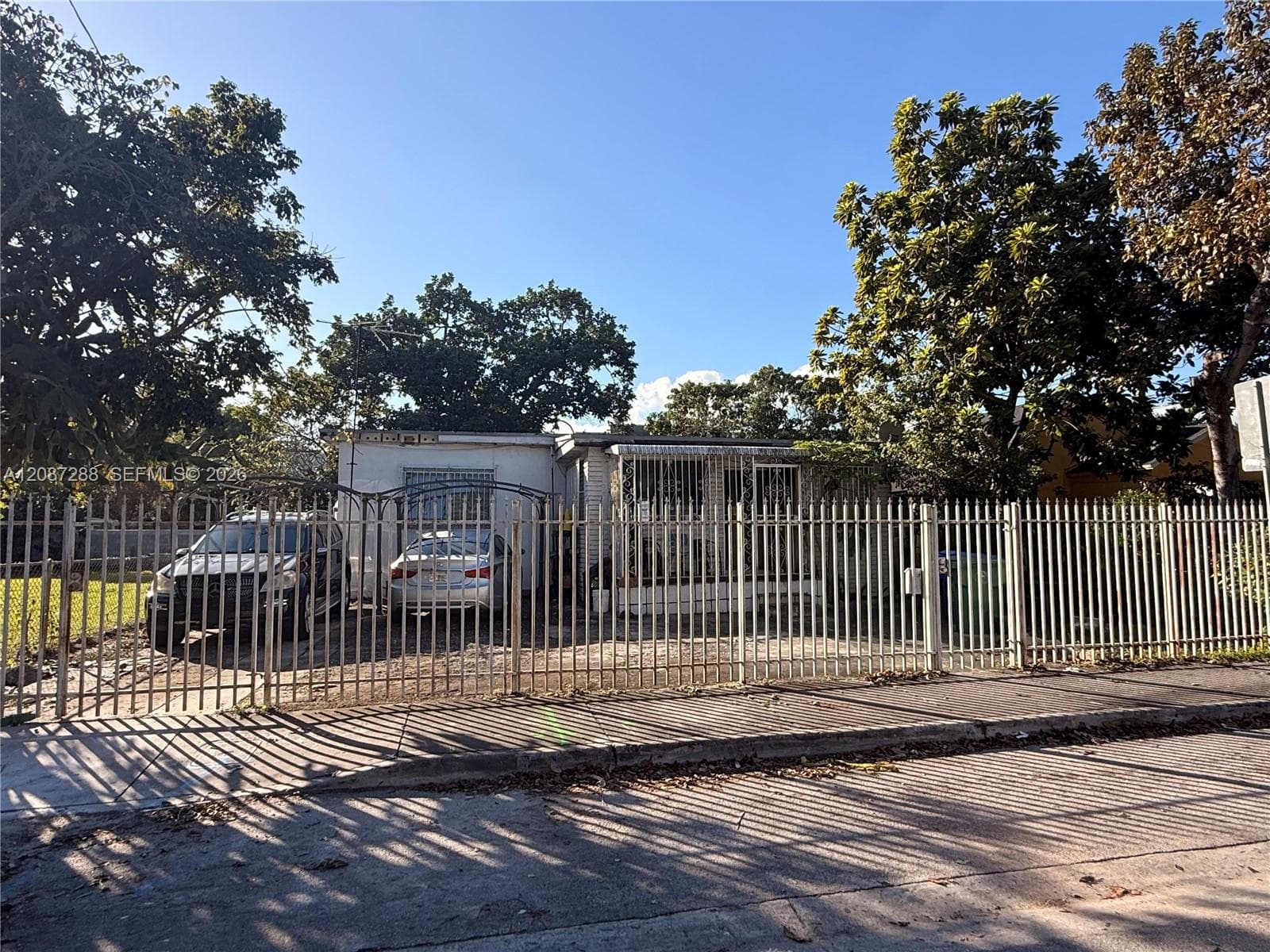 2834 NW 11th Ave photo 1