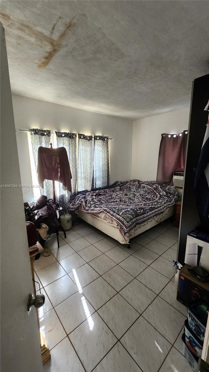 2834 NW 11th Ave photo 10