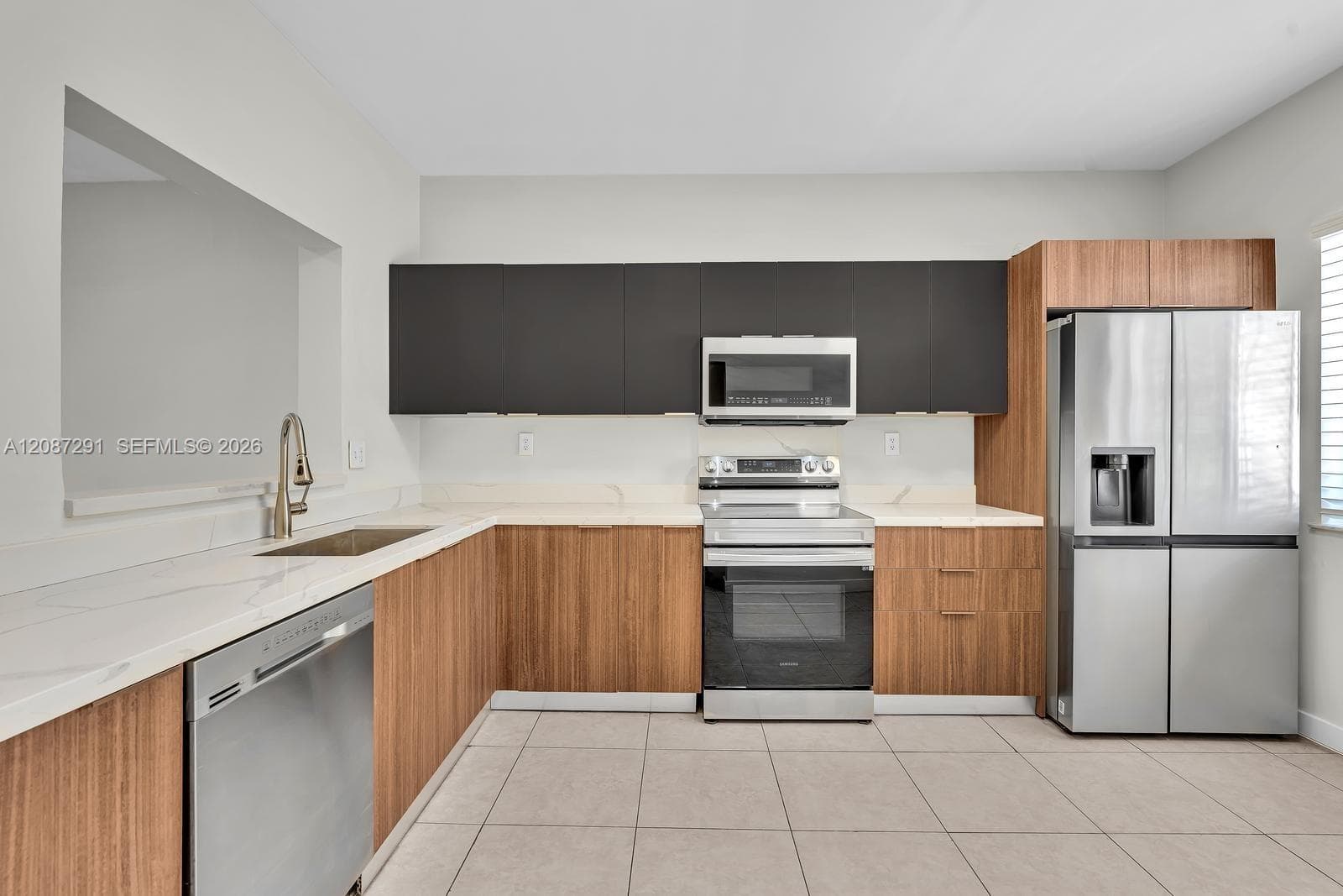 11810 NE 19th Dr #8 photo 6