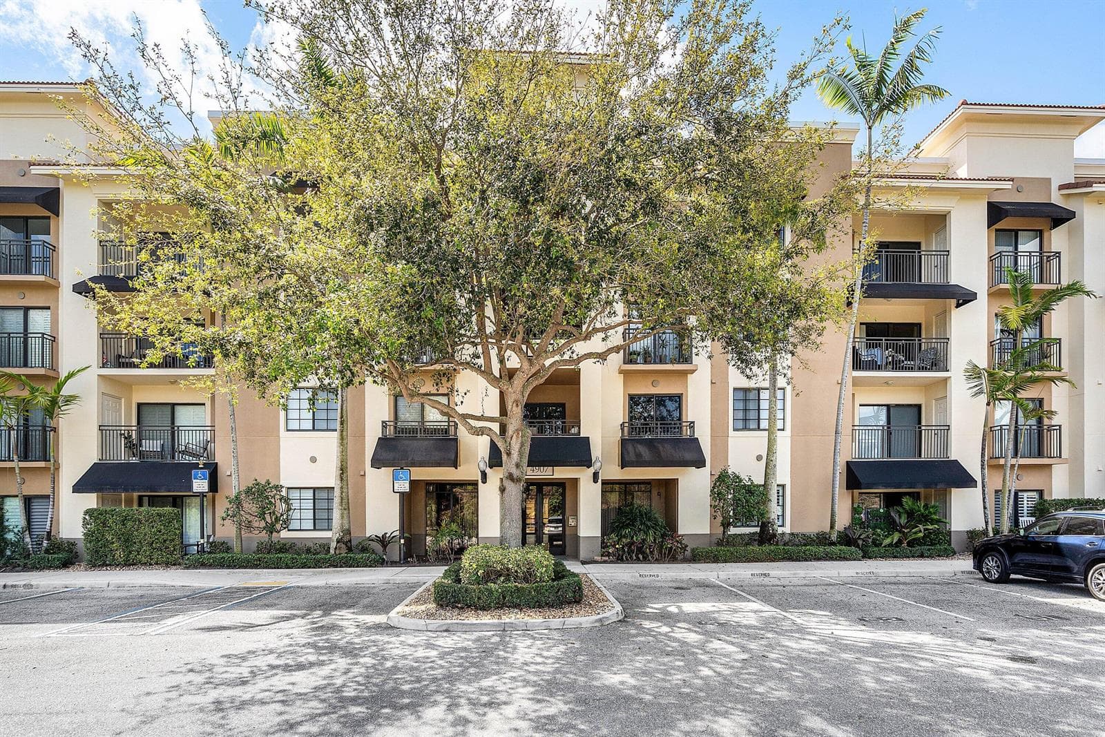001-4907MidtownLane-1416-PalmBeachGarden