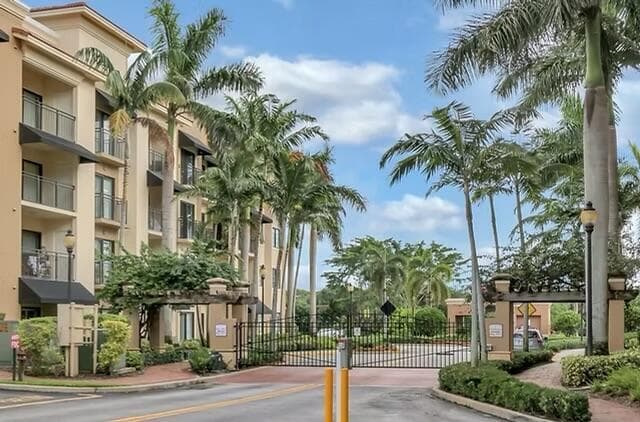 Residence at Midtown Gate