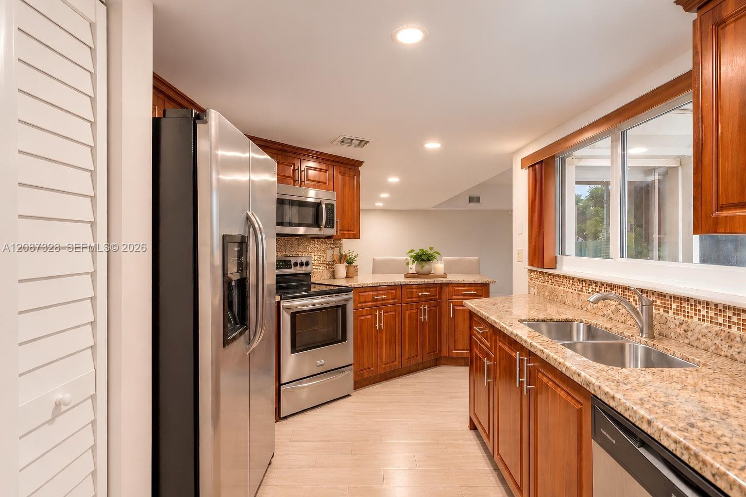 12415 NW 7th Street photo 10
