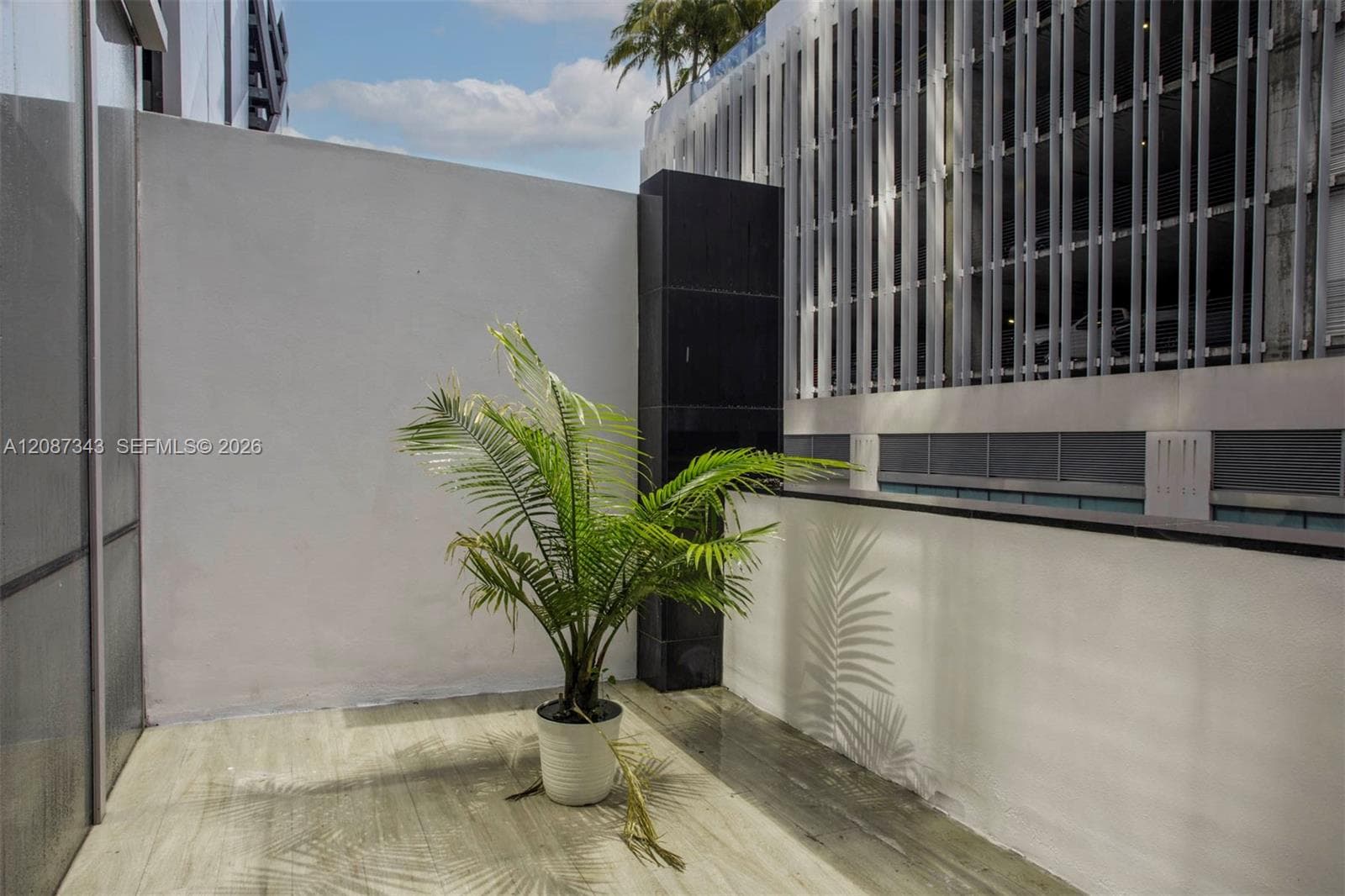 Paramount Miami Worldcenter · #300 in Miami - Photo 10