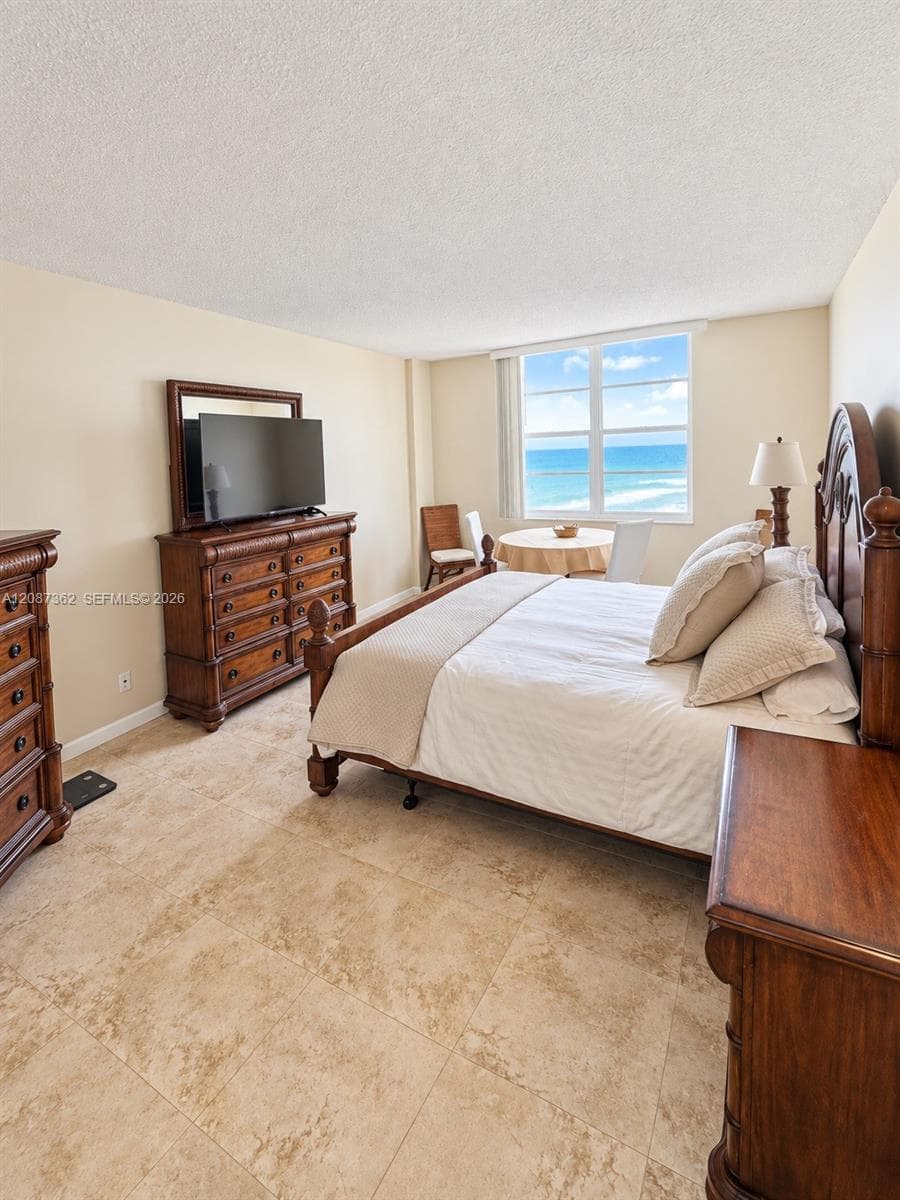 SEA AIR TOWERS CONDO · #1606 in Hollywood - Photo 13