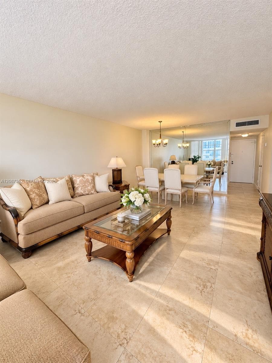 SEA AIR TOWERS CONDO · #1606 in Hollywood - Photo 3