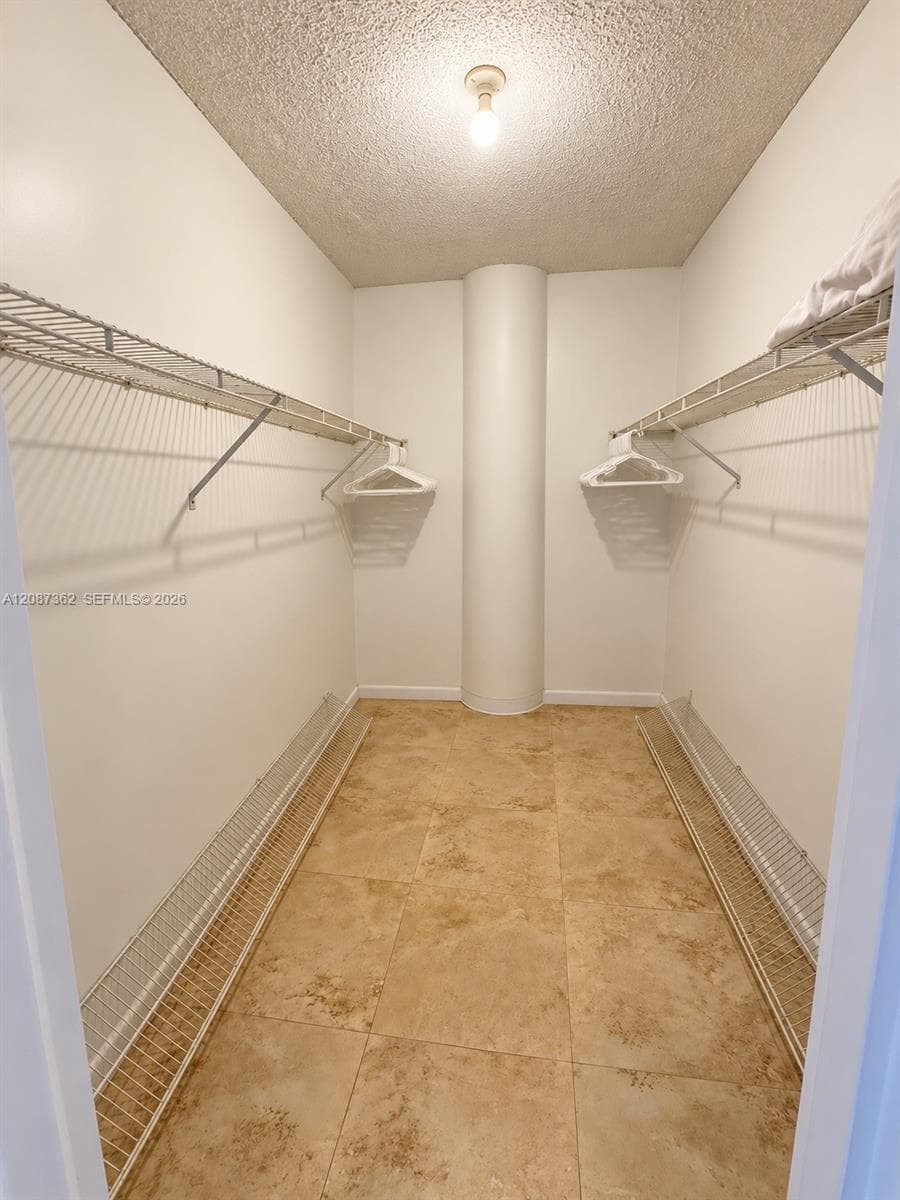 SEA AIR TOWERS CONDO · #1606 in Hollywood - Photo 14