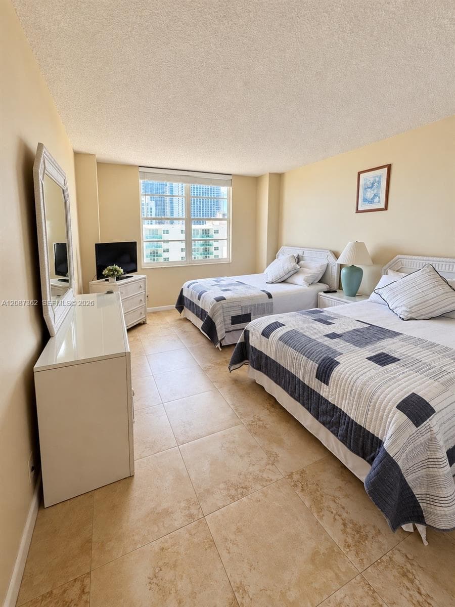 SEA AIR TOWERS CONDO · #1606 in Hollywood - Photo 11