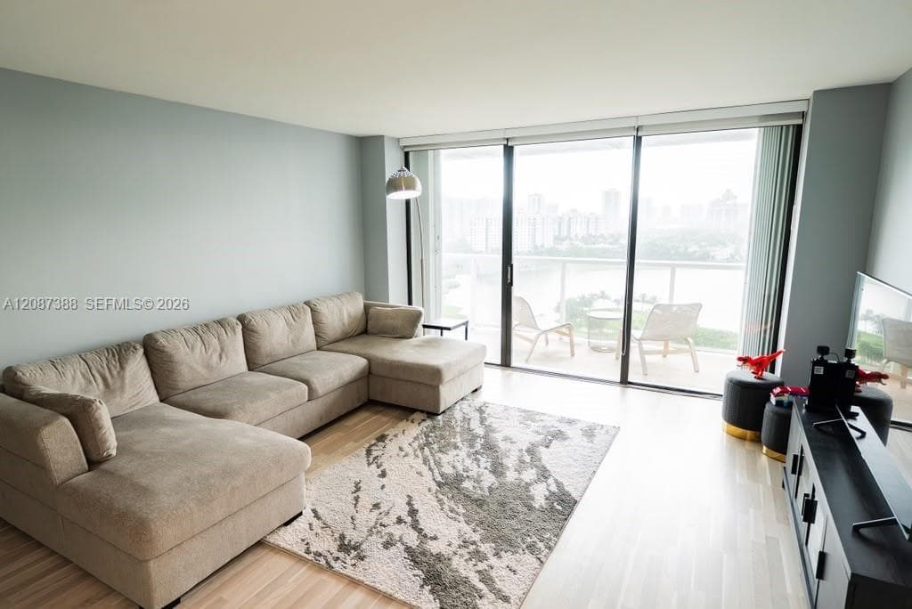 FLAMENCO TOWER · #1807 in Aventura - Photo 13