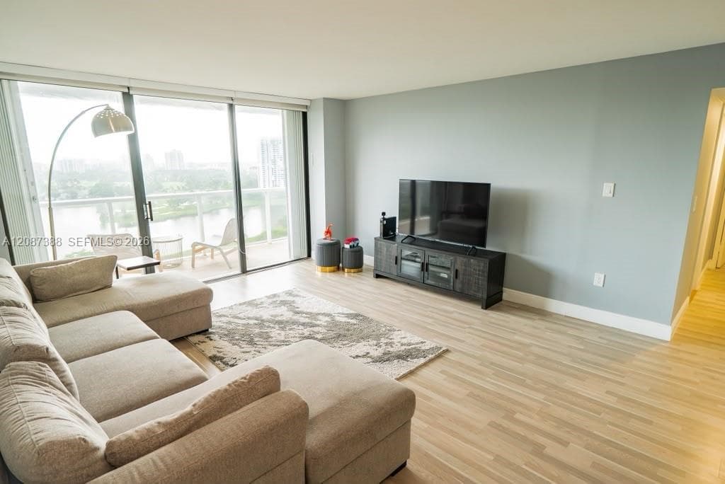 FLAMENCO TOWER · #1807 in Aventura - Photo 12