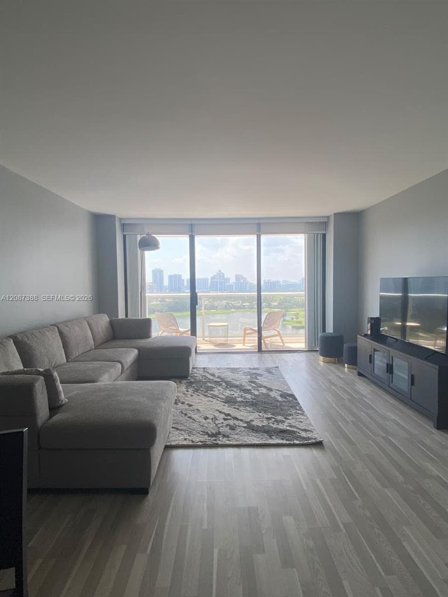 FLAMENCO TOWER · #1807 in Aventura - Photo 15