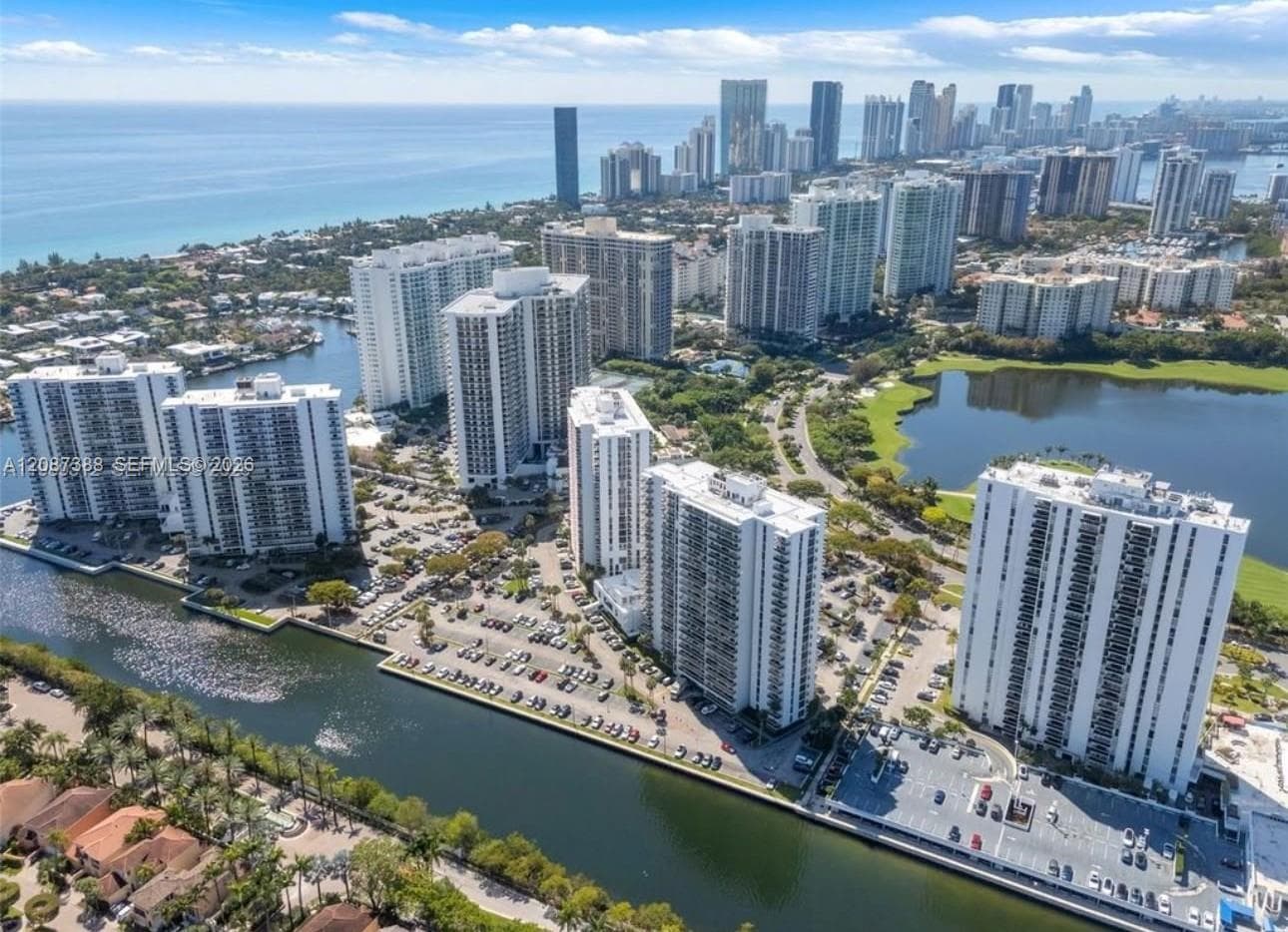 FLAMENCO TOWER · #1807 in Aventura - Photo 4