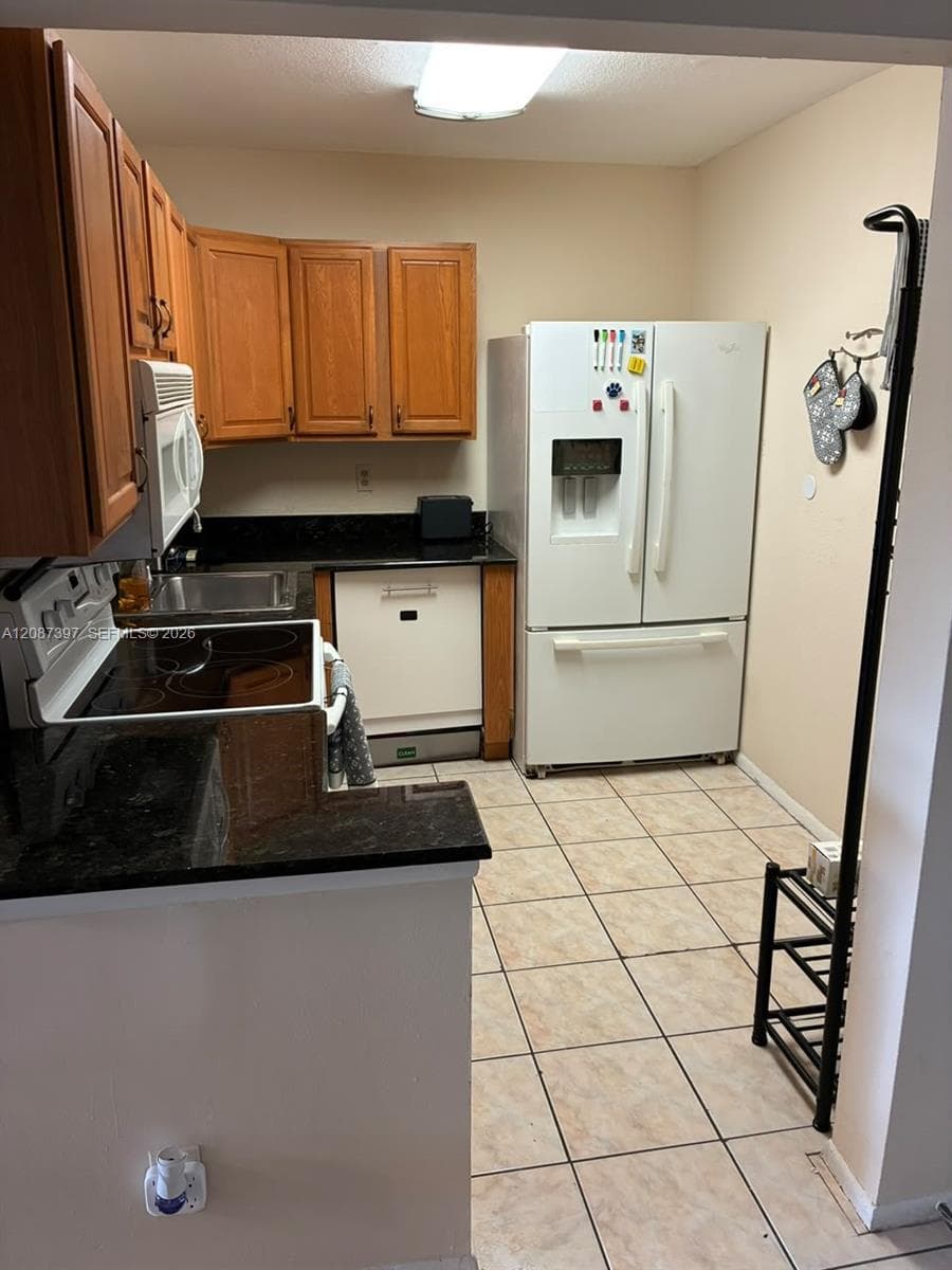 casa del rio · #307 in Boca Raton - Photo 3