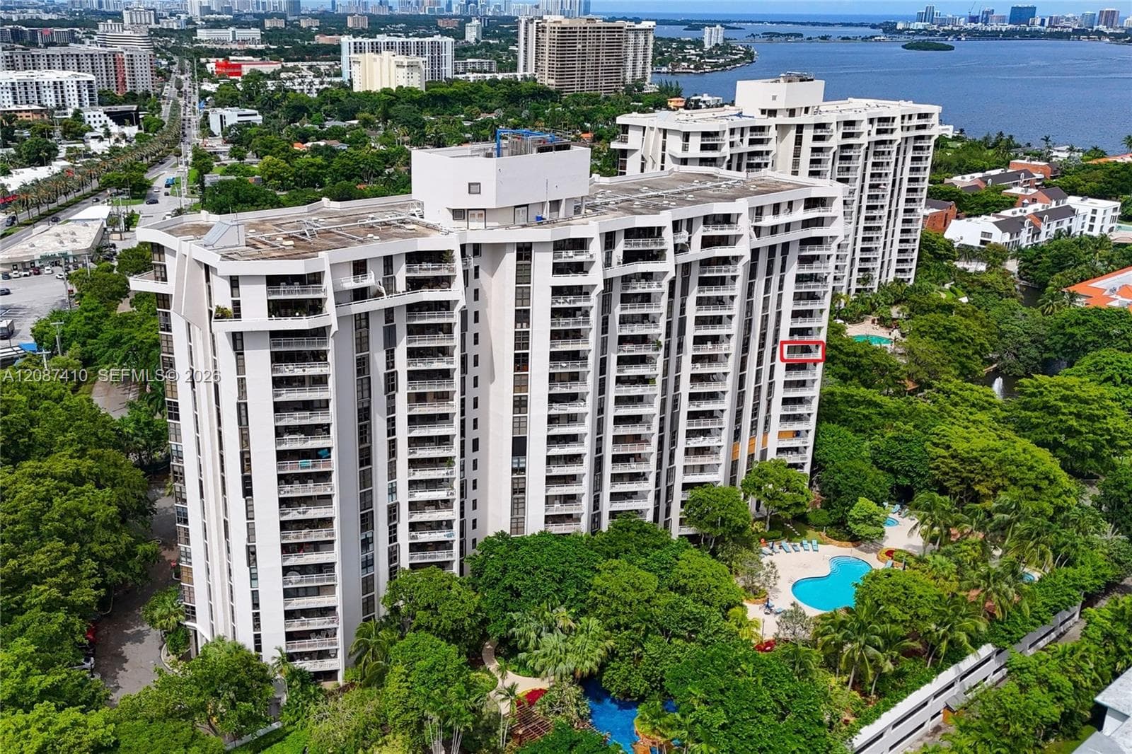 TOWERS OF QUAYSIDE CONDO · #1206 in Miami - Photo 2