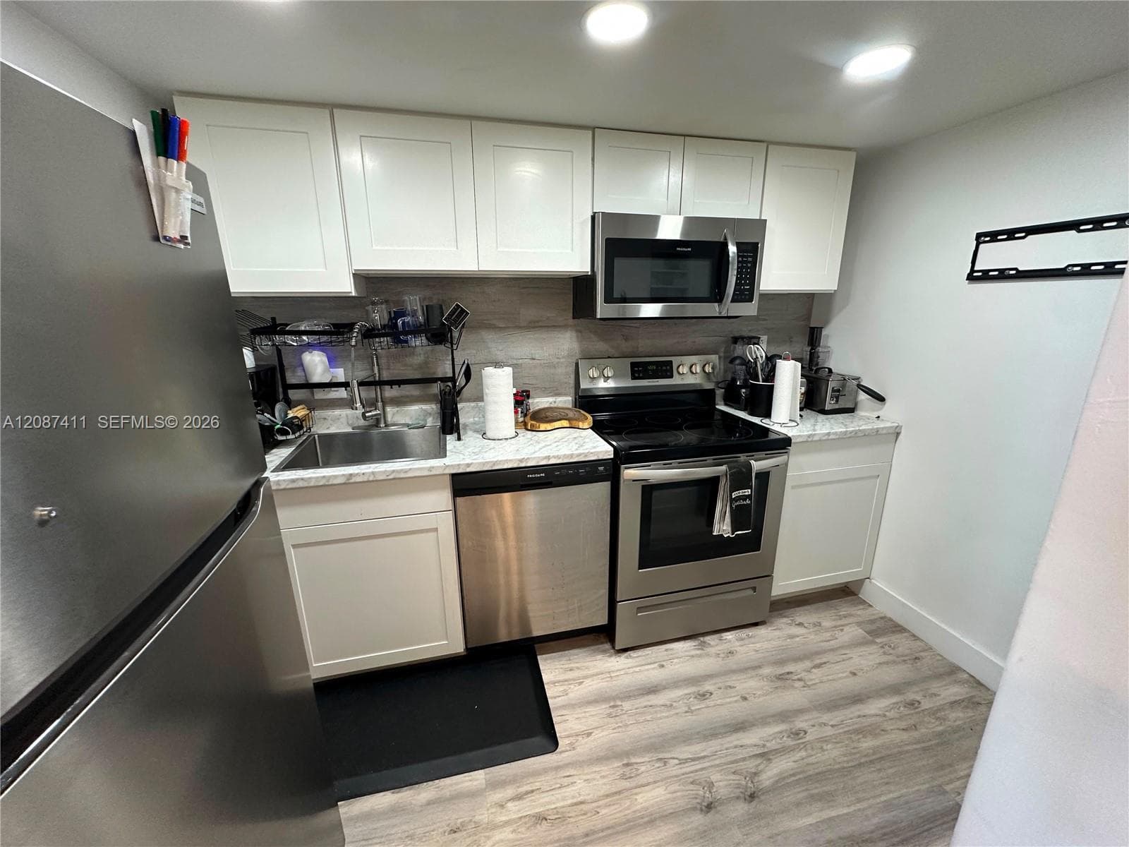 Clear View Towers Condo · #804 in Miami Beach - Photo 13