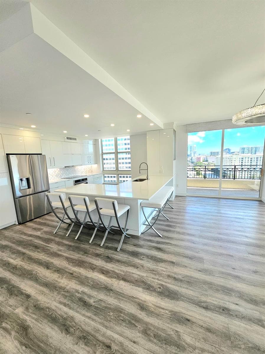 Living/Kitchen