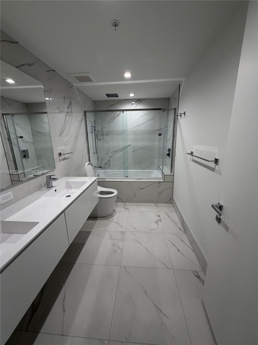 OASIS HALLANDALE WEST · #306 in Hallandale Beach - Photo 16