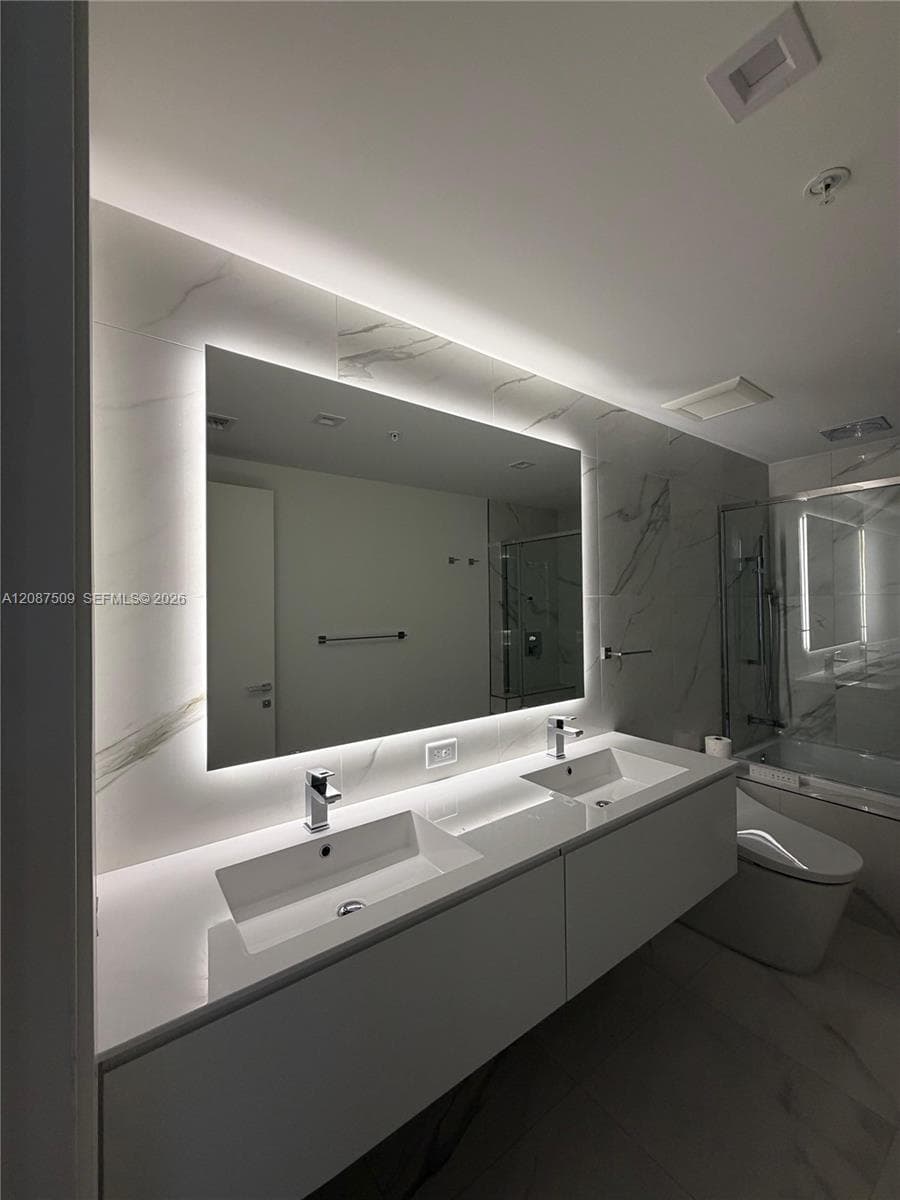 OASIS HALLANDALE WEST · #306 in Hallandale Beach - Photo 14