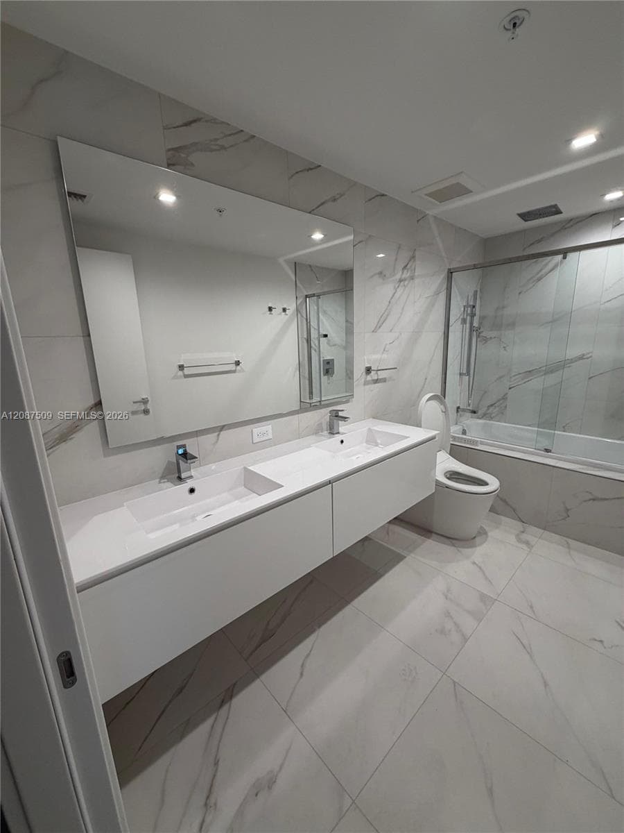 OASIS HALLANDALE WEST · #306 in Hallandale Beach - Photo 15